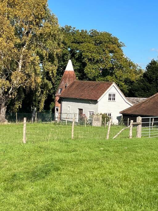 Vila Beautiful 2 Bed Oast - 15 Acre Farm - Tunbridge Wells Exteriér fotografie